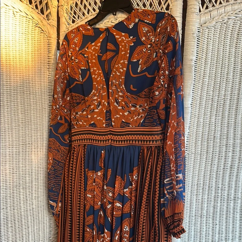 Elegant Orange and Blue Patterned Dress - Picture 5 of 6